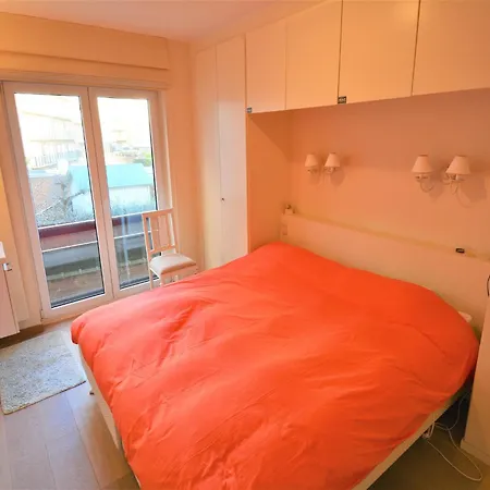 Appartement In Seaside Bruges With Balcony
